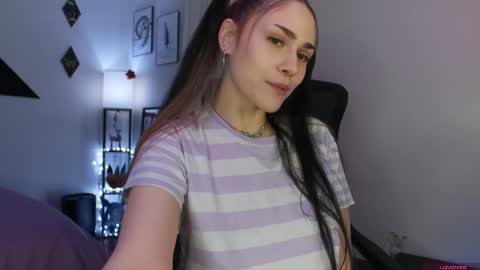 Sadie Renee  online show from December 20, 2024, 2:30 am