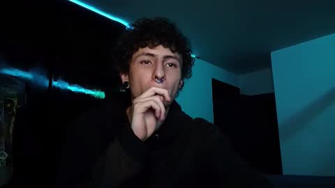 Snapshot of saemzam chatting on February 5, 2025, 4:37 am saemzam online show from February 5, 2025, 4:37 am