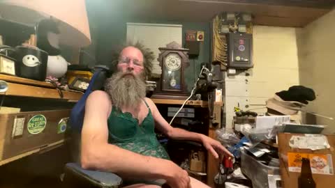 Snapshot of safety_fist chatting on January 12, 2025, 11:15 pm safety_fist online show from January 12, 2025, 11:15 pm