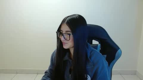 Sahaliefox  online show from June 6, 2026, 8:57 pm