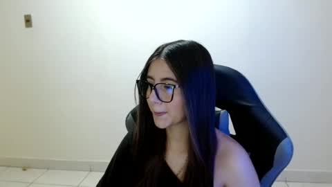 Sahaliefox  online show from June 25, 2026, 9:41 pm