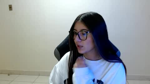 Sahaliefox  online show from June 29, 2026, 8:53 pm