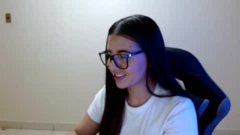 Sahaliefox  online show from July 21, 2026, 10:23 pm