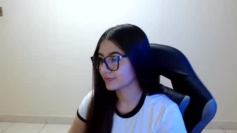 Sahaliefox  online show from July 25, 2026, 10:18 pm