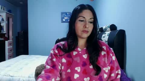 Karina online show from June 14, 2026, 3:52 am