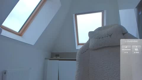 You can call me Lo if someone writes to me in the pm without paying an instant BAN online show from November 5, 2025, 12:49 pm