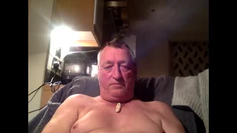 sail_naked online show from December 27, 2024, 5:37 pm