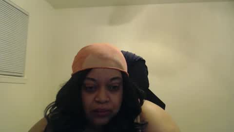 Snapshot of sailorlynnmoon chatting on May 13, 2026, 2:31 am Queen Serenity online show from May 13, 2026, 2:31 am
