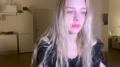 Sofia online show from November 17, 2025, 12:49 am