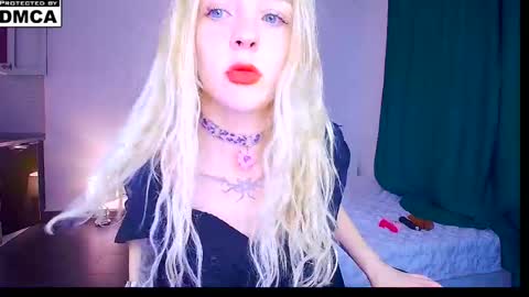 Sofia online show from May 25, 2026, 1:00 am