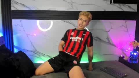 Juan online show from October 4, 2025, 5:49 am