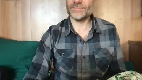 saint009 online show from February 27, 2025, 11:31 am