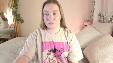 Snapshot of saint_trisha chatting on April 2, 2026, 8:17 pm Trisha online show from April 2, 2026, 8:17 pm