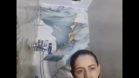 Snapshot of salem_milf chatting on April 8, 2026, 11:21 am julia online show from April 8, 2026, 11:21 am