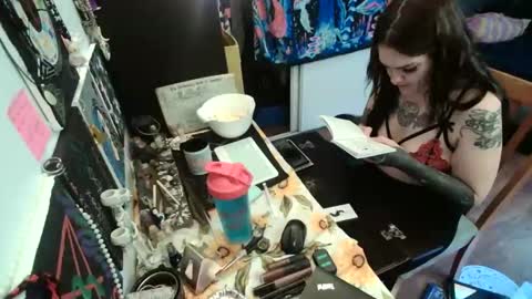 Snapshot of salemsslut chatting on February 18, 2025, 6:37 pm salemsslut online show from February 18, 2025, 6:37 pm