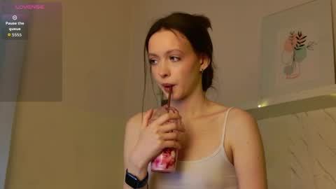 Sally Pinkman online show from March 29, 2026, 2:06 pm