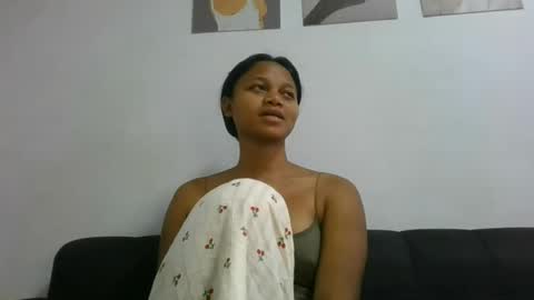 SallyWett online show from July 26, 2026, 10:33 am