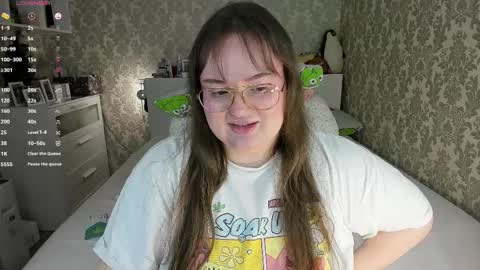 SalmaRoth online show from April 1, 2026, 7:44 pm