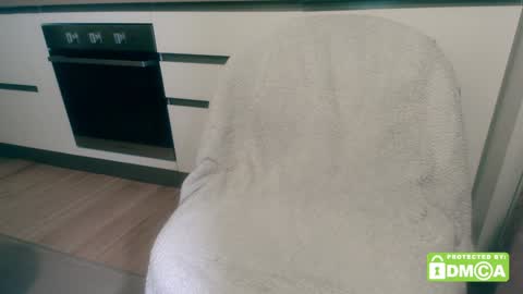 Alessio online show from December 17, 2024, 2:01 am