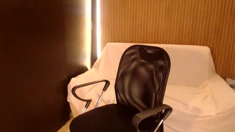 Salome online show from February 4, 2026, 9:42 pm