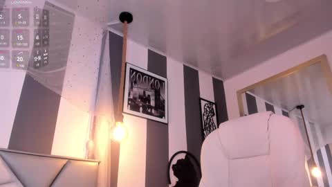 salome__evans online show from February 19, 2025, 4:33 pm