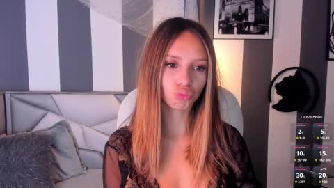 salome__evans online show from March 11, 2025, 12:39 pm