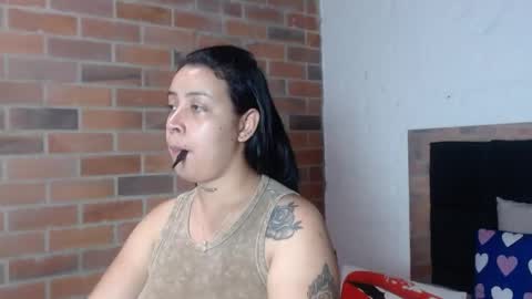 Snapshot of salome__hills chatting on April 10, 2026, 8:02 pm online show from April 10, 2026, 8:02 pm