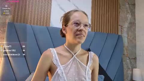 salome_cruxx online show from June 18, 2026, 11:47 am
