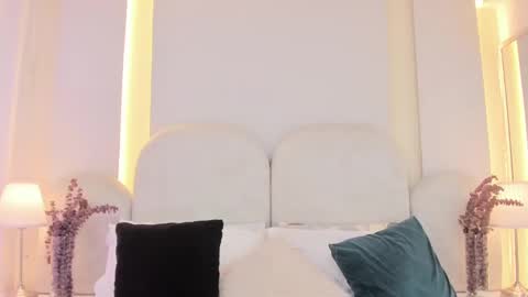   online show from September 15, 2025, 8:31 pm