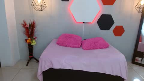 martina online show from January 22, 2025, 4:55 am