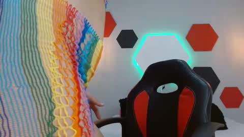 martina online show from February 14, 2025, 4:15 am