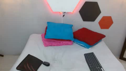 martina online show from February 15, 2025, 10:22 am