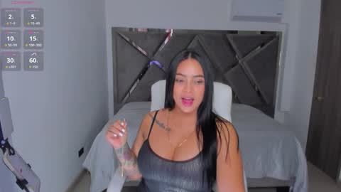 Snapshot of salommecruz01 chatting on November 30, 2025, 10:25 pm Salomme Cruz online show from November 30, 2025, 10:25 pm