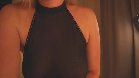 Snapshot of saltedhoney chatting on May 16, 2026, 7:45 pm IsaBella- online show from May 16, 2026, 7:45 pm