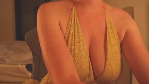IsaBella-  online show from July 4, 2026, 8:04 pm
