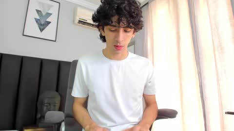 Snapshot of salvatore_monterey chatting on February 25, 2025, 1:39 pm salvatore online show from February 25, 2025, 1:39 pm