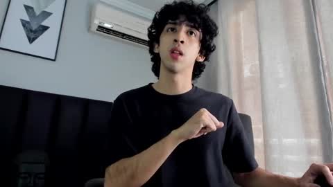 Snapshot of salvatore_monterey chatting on March 4, 2025, 2:32 pm salvatore online show from March 4, 2025, 2:32 pm