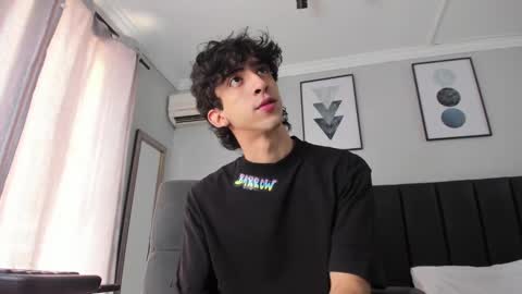 Snapshot of salvatore_monterey chatting on March 10, 2025, 2:05 pm salvatore online show from March 10, 2025, 2:05 pm