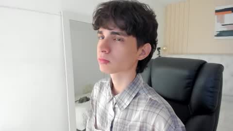 Snapshot of salvatore_monterey chatting on February 26, 2026, 6:40 pm salvatore online show from February 26, 2026, 6:40 pm