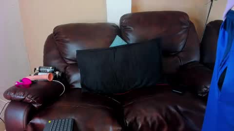 Snapshot of salvattore_muller chatting on May 3, 2026, 1:11 am Salvatore online show from May 3, 2026, 1:11 am