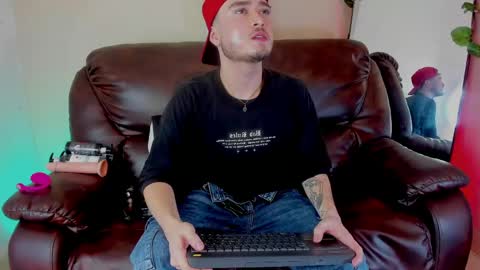 Snapshot of salvattore_muller chatting on May 14, 2026, 10:49 pm Salvatore online show from May 14, 2026, 10:49 pm