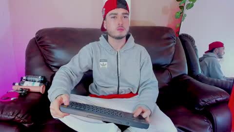 Snapshot of salvattore_muller chatting on May 25, 2026, 10:49 pm Salvatore online show from May 25, 2026, 10:49 pm