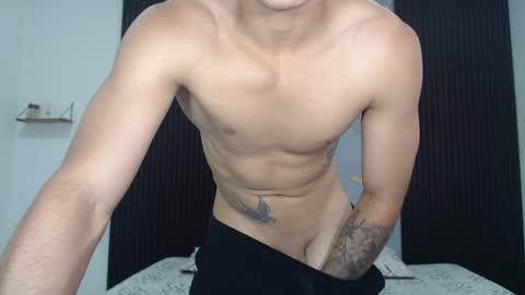 sammmikee online show from February 14, 2025, 2:33 pm