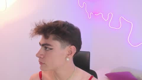 Sam Clark online show from November 8, 2025, 4:23 am