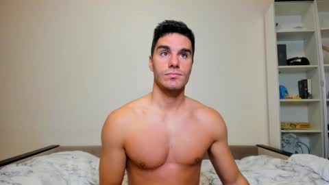 Snapshot of sam_huston18 chatting on December 5, 2024, 4:42 am BACK IN 2 WEEKS online show from December 5, 2024, 4:42 am