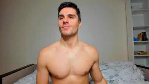 Snapshot of sam_huston18 chatting on January 16, 2025, 5:00 am BACK IN 2 WEEKS online show from January 16, 2025, 5:00 am