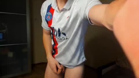 Snapshot of sam_huston18 chatting on November 2, 2025, 10:34 pm BACK IN 2 WEEKS online show from November 2, 2025, 10:34 pm