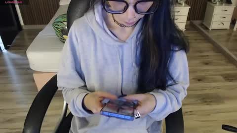 SAM MANSON online show from April 13, 2026, 12:10 pm