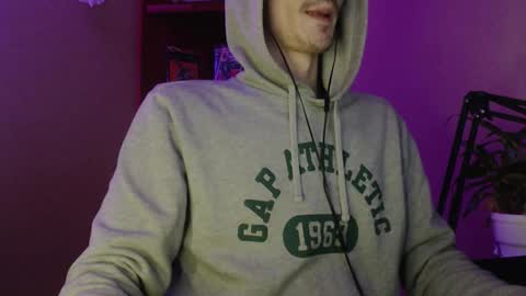 sam_skywalker online show from November 16, 2025, 8:14 pm