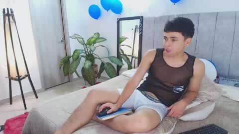 sam_tnt9 online show from March 26, 2026, 7:52 pm